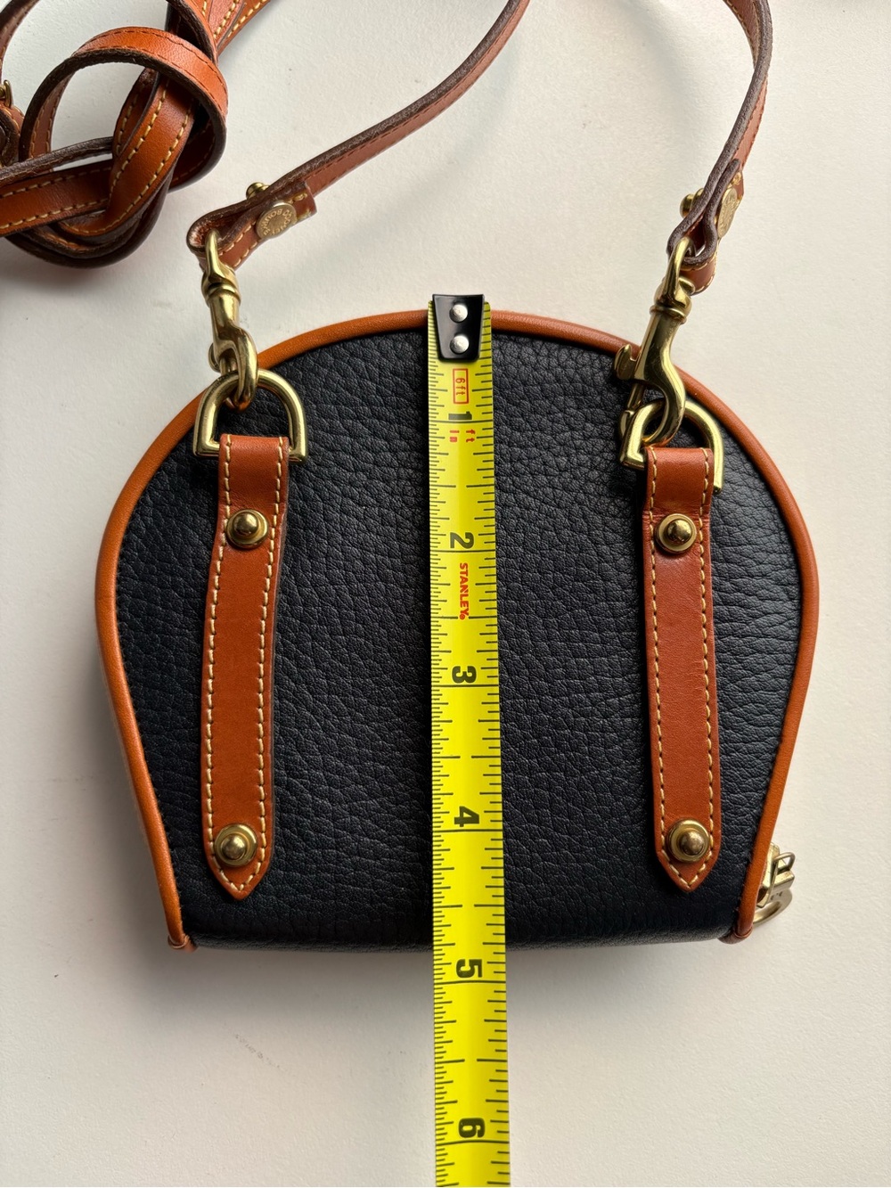 Dooney and Bourke Big Duck Oval Leather Wallet Duck on a strap mini bag - Picture 16 of 16